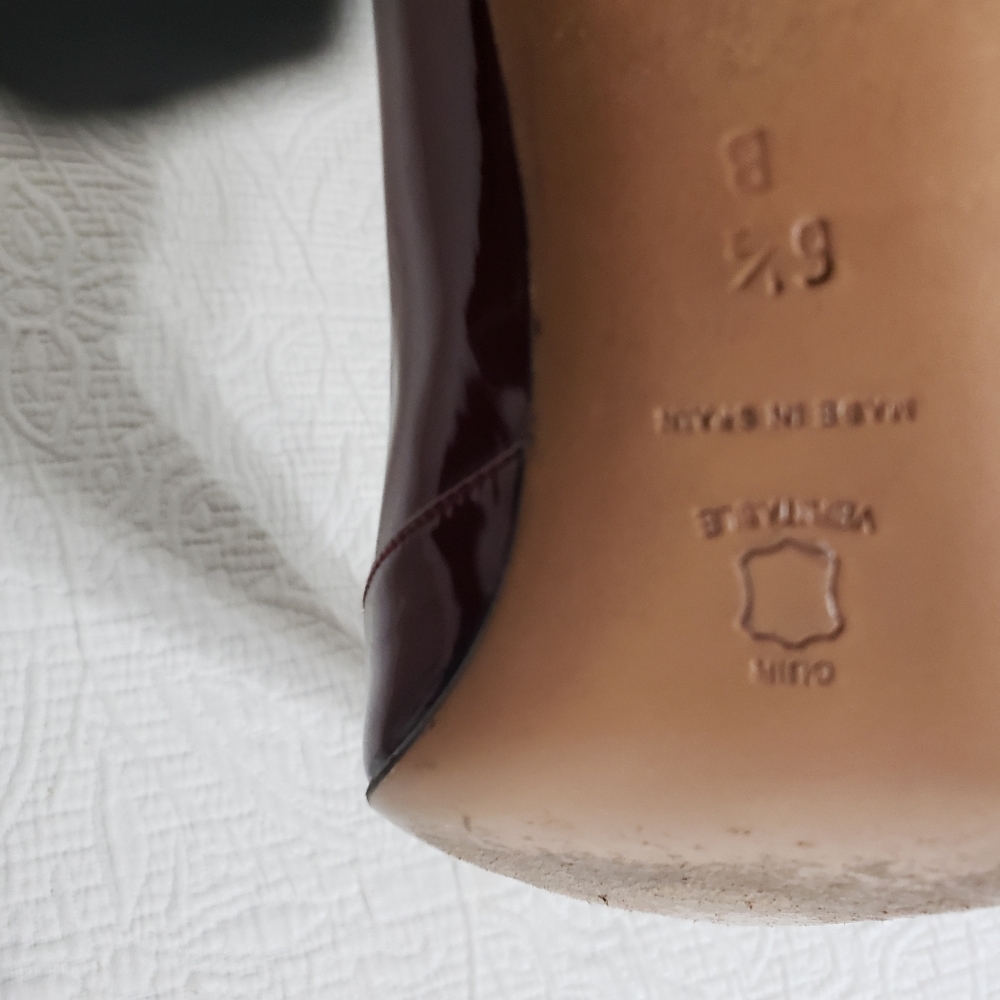 CHARLES DAVID Patent Pumps Heels - Picture 7 of 7